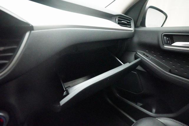 Photo of 2020 INGOT SILVER METALLIC Ford Escape