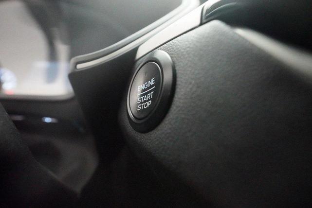 Photo of 2020 INGOT SILVER METALLIC Ford Escape