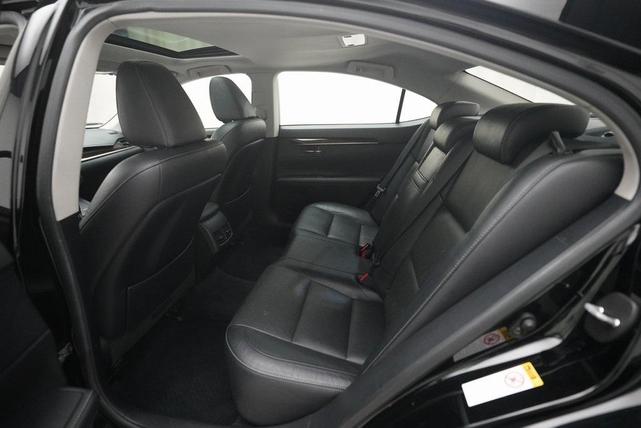Photo of 2013 Obsidian Lexus ES 350