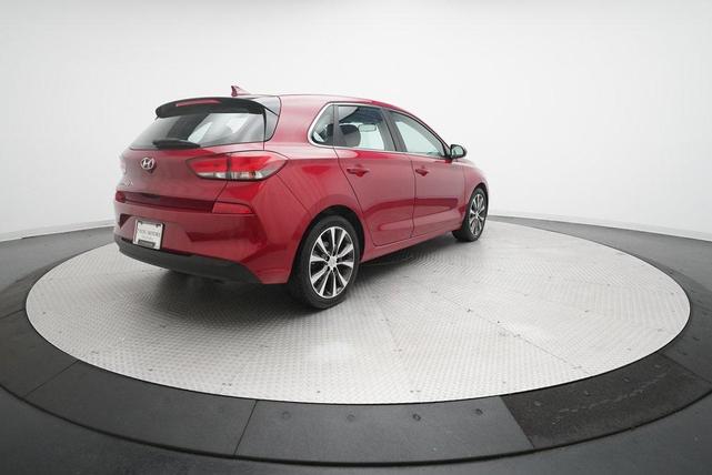 Photo of 2018 Scarlet Red Pearl Hyundai Elantra GT