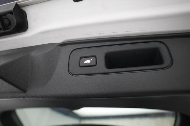 Photo of 2024 Platinum White Pearl Honda Passport