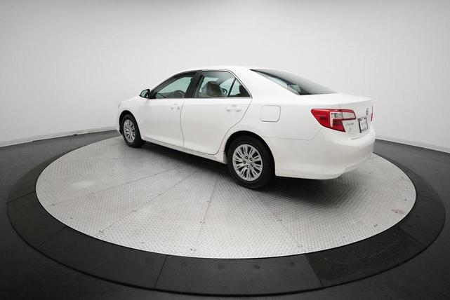Photo of 2012 Super White Toyota Camry