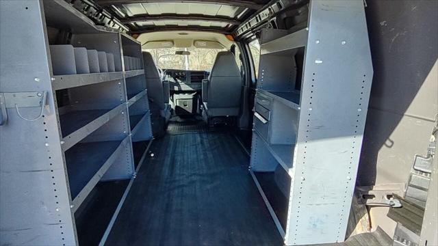 Photo of 2008 Graystone Metallic Chevrolet Express 1500
