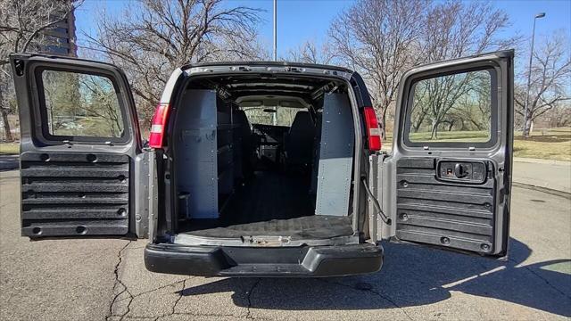 Photo of 2008 Graystone Metallic Chevrolet Express 1500