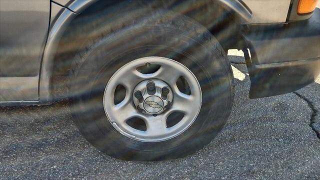 Photo of 2008 Graystone Metallic Chevrolet Express 1500
