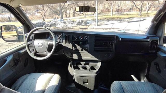 Photo of 2008 Graystone Metallic Chevrolet Express 1500