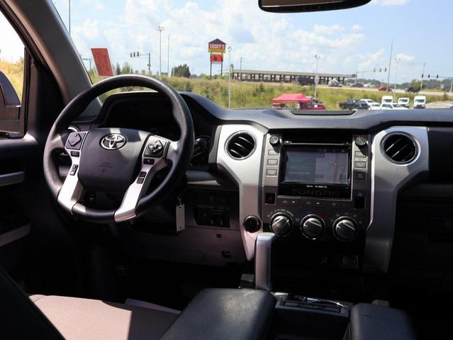 Photo of 2018 Silver Sky Metallic Toyota Tundra
