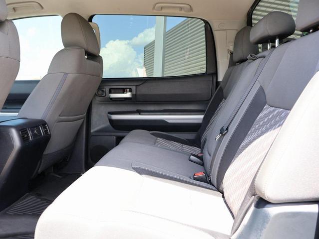 Photo of 2018 Silver Sky Metallic Toyota Tundra
