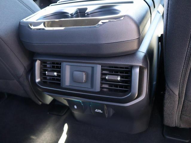 Photo of 2025 Oxford White Ford F-150