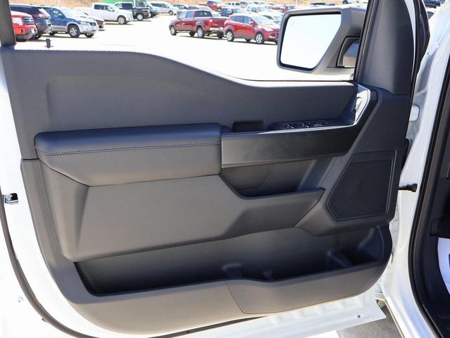 Photo of 2025 Oxford White Ford F-150