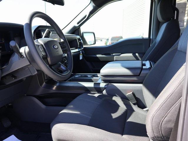 Photo of 2025 Oxford White Ford F-150