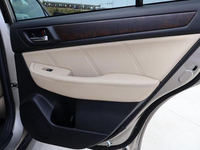 Photo of 2019 Champagne Subaru Outback