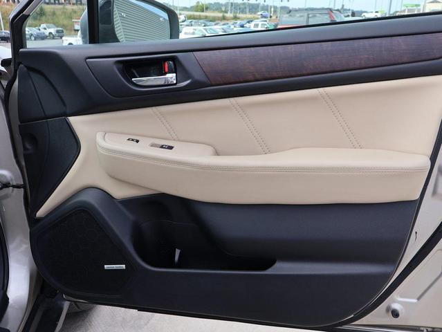 Photo of 2019 Champagne Subaru Outback