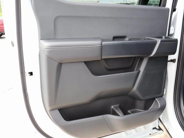 Photo of 2025 White Metallic Ford F-150