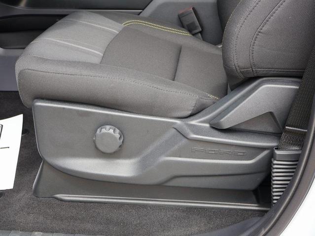Photo of 2025 White Metallic Ford F-150