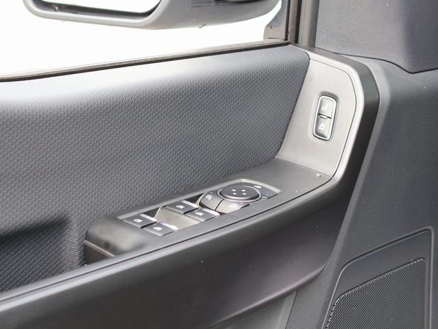 Photo of 2025 White Metallic Ford F-150