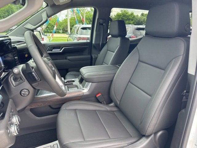 Photo of 2025 Summit White GMC Sierra 1500