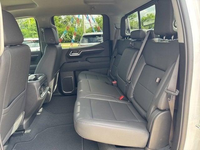 Photo of 2025 Summit White GMC Sierra 1500