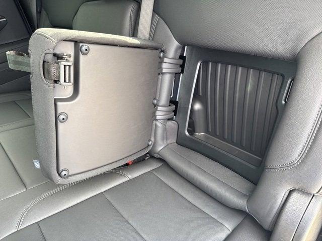 Photo of 2025 Summit White GMC Sierra 1500