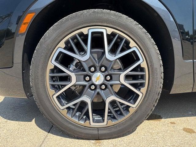 Photo of 2025 Black Chevrolet Blazer
