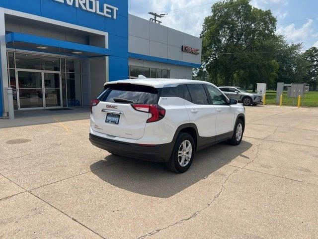 Photo of 2024 Summit White GMC Terrain