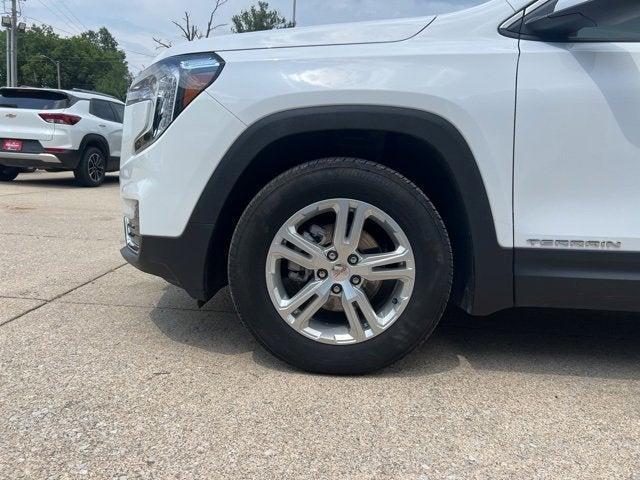 Photo of 2024 Summit White GMC Terrain