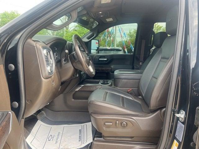 Photo of 2022 Onyx Black GMC Sierra 2500