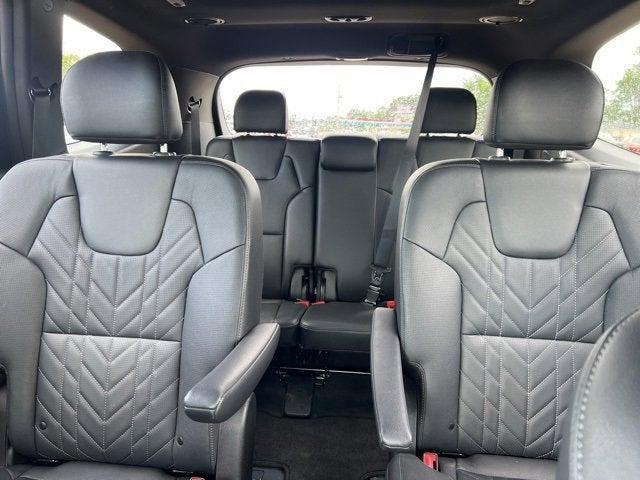 Photo of 2023 Gray Kia Telluride
