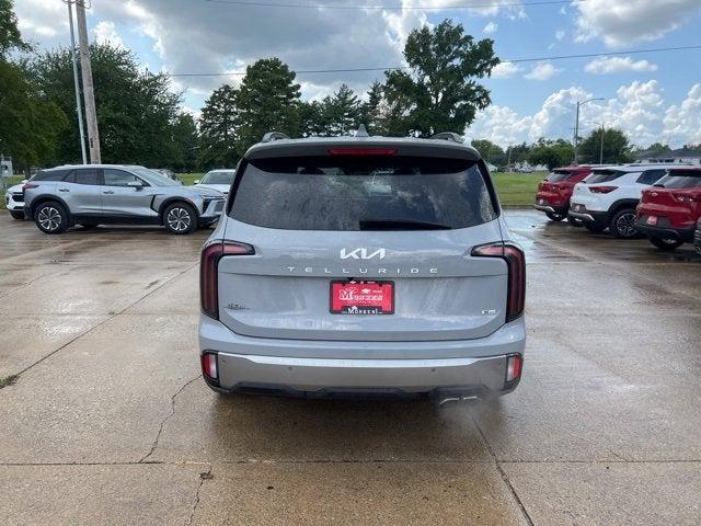 Photo of 2023 Gray Kia Telluride