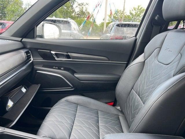 Photo of 2023 Gray Kia Telluride