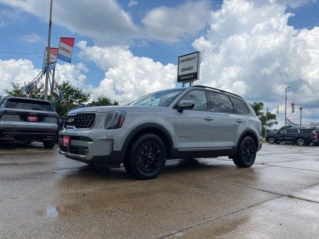 Photo of 2023 Gray Kia Telluride