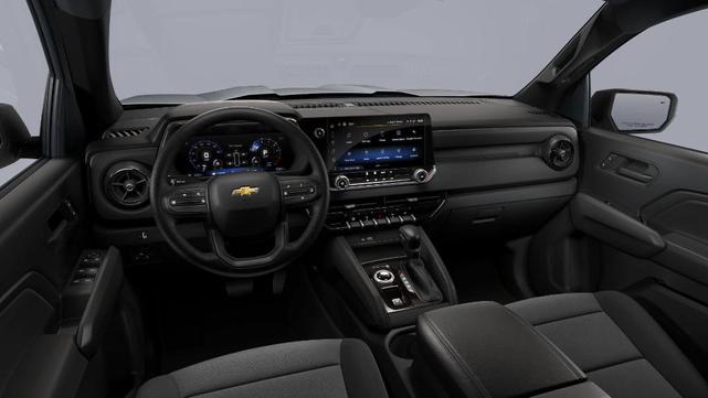 Photo of 2025 Summit White Chevrolet Colorado