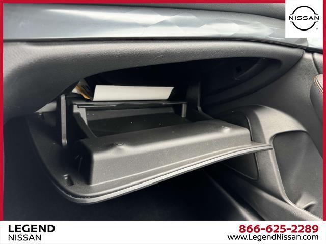 Photo of 2022 White Nissan Maxima
