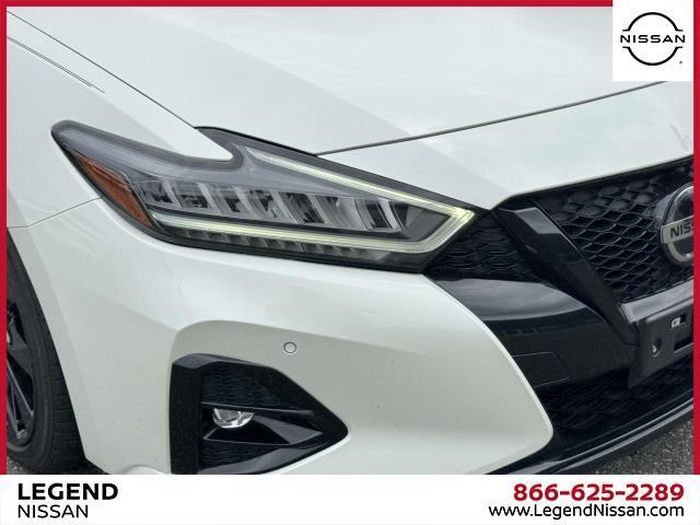 Photo of 2022 White Nissan Maxima