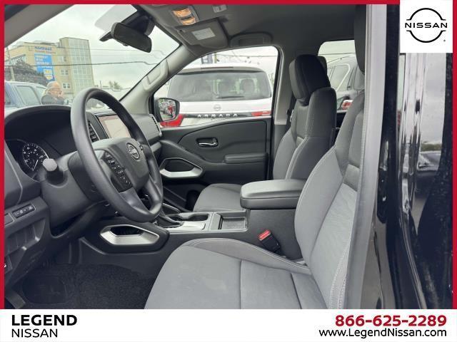 Photo of 2024 Black Nissan Frontier