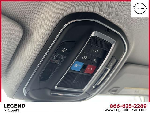 Photo of 2021 Diamond Black Jeep Grand Cherokee L