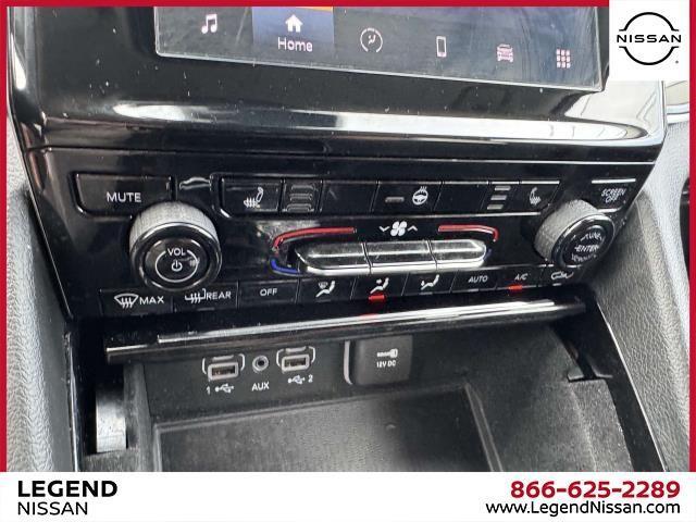 Photo of 2021 Diamond Black Jeep Grand Cherokee L