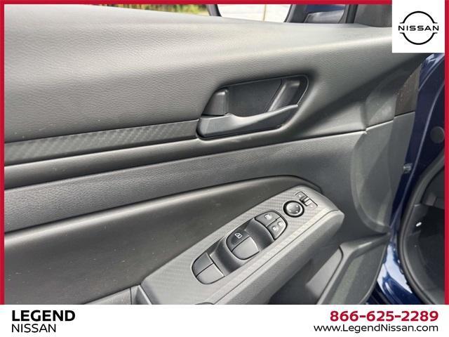 Photo of 2023 Deep Blue Pearl Nissan Altima