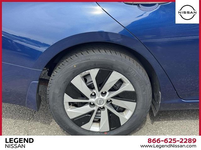 Photo of 2023 Deep Blue Pearl Nissan Altima
