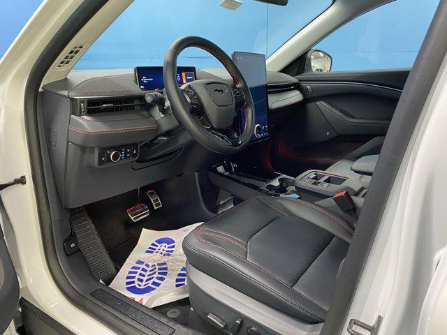 Photo of 2025 Star White Metallic Tri-Coat Ford Mustang Mach-E