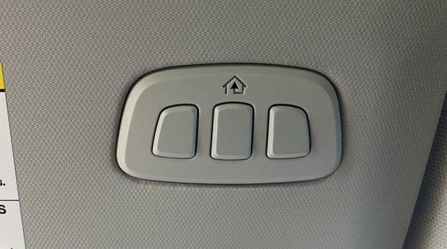 Photo of 2025 Star White Metallic Tri-Coat Ford Mustang Mach-E