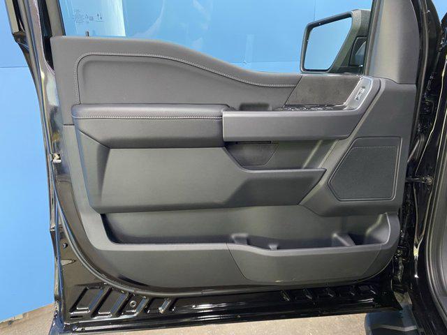Photo of 2025 Agate Black Metallic Ford F-150
