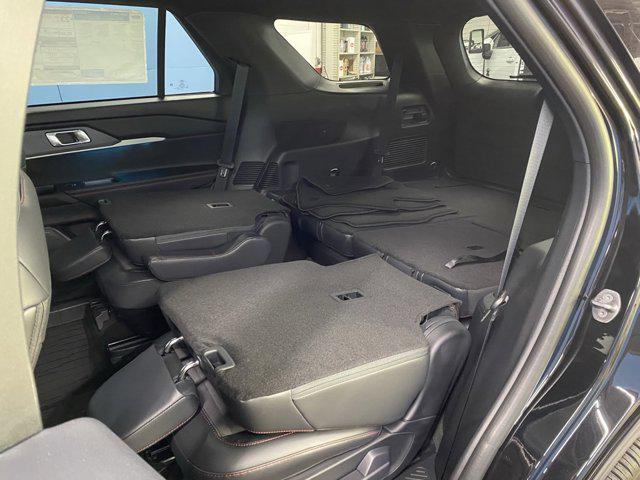 Photo of 2025 Agate Black Metallic Ford Explorer