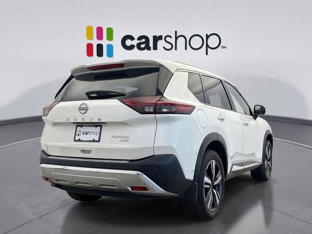 Photo of 2023 Pearl White Tricoat Nissan Rogue