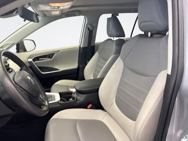 Photo of 2021 Silver Sky Metallic Toyota RAV4