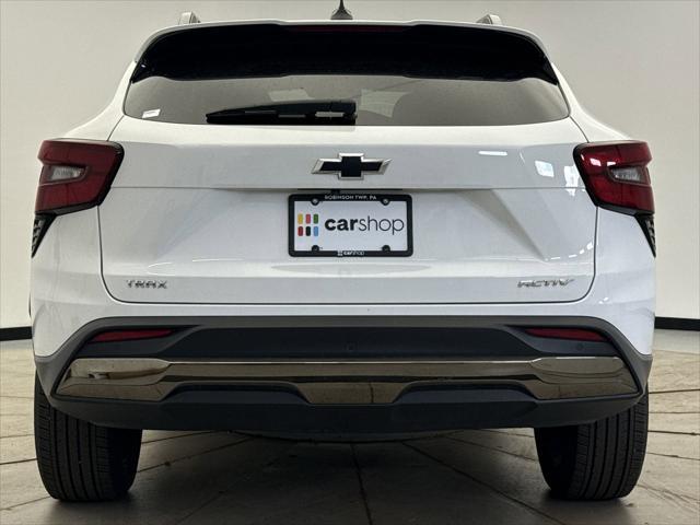 Photo of 2024 Summit White Chevrolet Trax