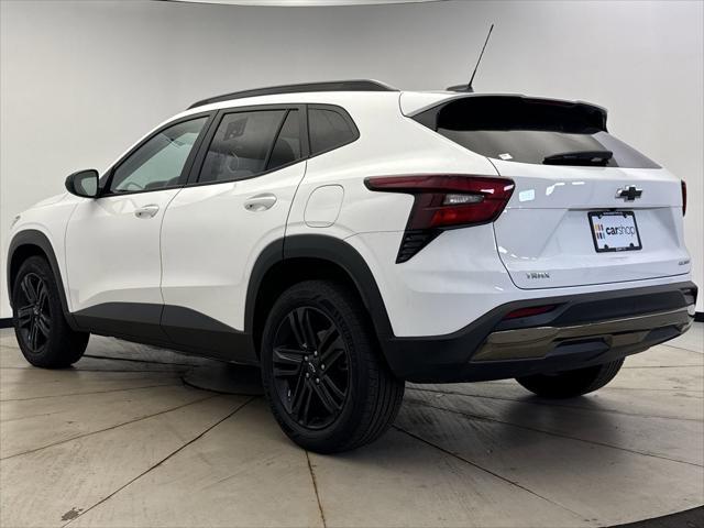 Photo of 2024 Summit White Chevrolet Trax