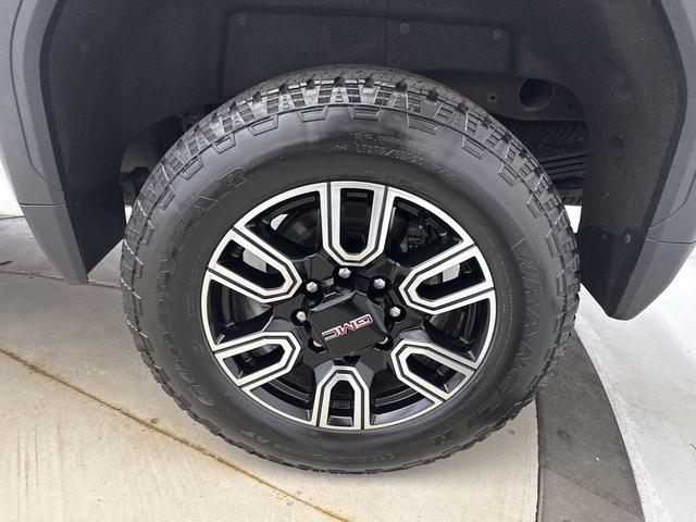 Photo of 2021 Summit White GMC Sierra 2500