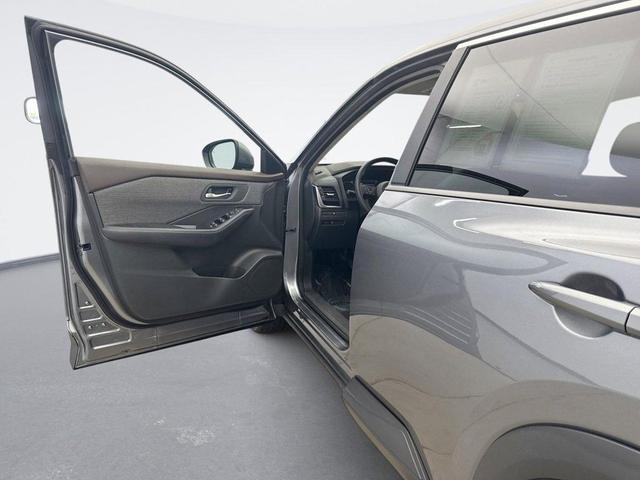 Photo of 2023 Gun Metallic Nissan Rogue