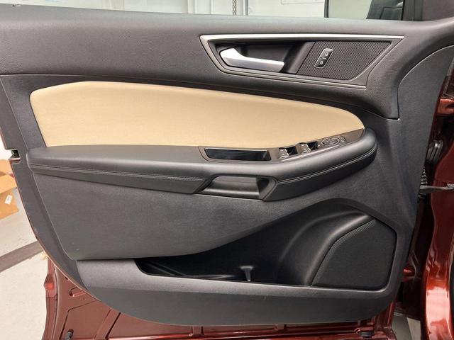 Photo of 2016 BRONZE FIRE MET TINTED CC Ford Edge